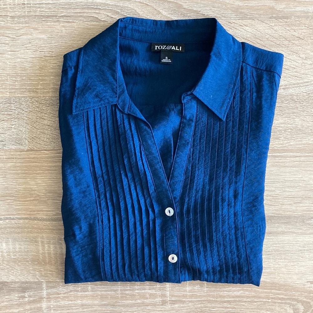 NWOT Roz & Ali Blouse